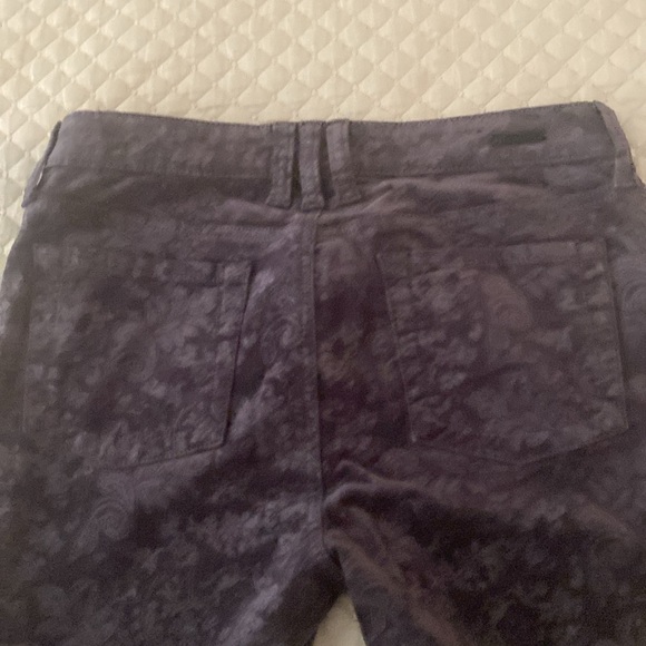 KUT NWOT Sz6. Gray velvet like pants. Skinny mid rise - Picture 3 of 7